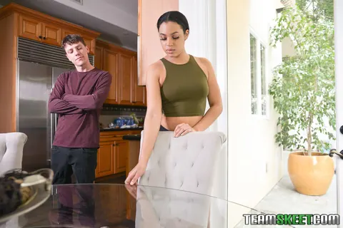 Amethyst Banks: Ebony Brunette Takes Hard Anal from Her Partner – photo 3 of 21