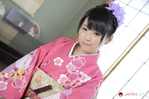 Tsuna Kimura: Japanese Redhead Strips Out of Her Kimono Robe – photo 4 of 15