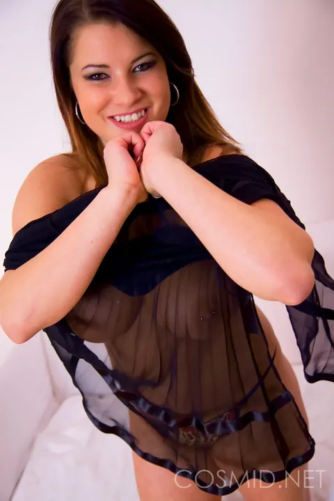 Brandy Lee: Busty BBW Brunette Changes Out of Her Jeans into Lingerie – photo 10 of 16