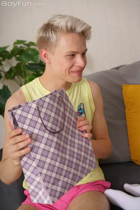 Slim Blonde Twink Takes Bareback Doggy Style – photo 1 of 21
