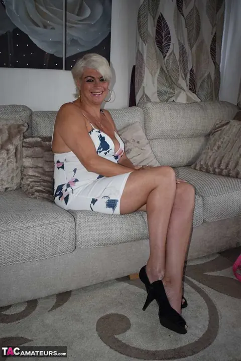 Curvy Blonde MILF Strips Off Her Skirt on the Patio – photo 4 of 20