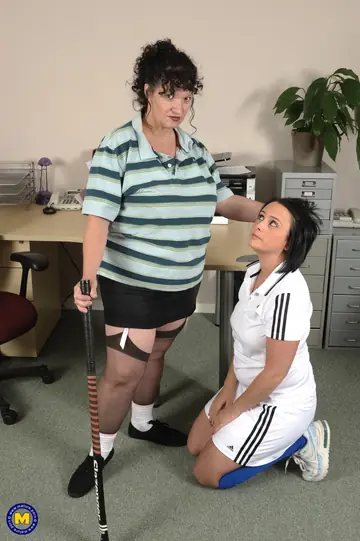 Mature Curvy Australian Blondes Use a Dildo and Facesit in Socks