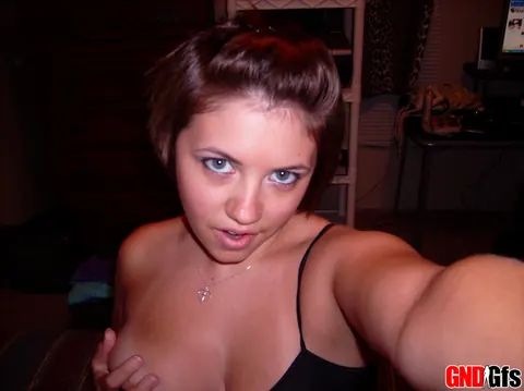 Chubby Brunette Shows Off Her Big Tits in Panties Selfies – photo 2 of 12