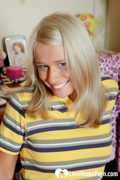 Connie Rose: Blonde with Small Natural Tits Takes Hard Pounding and a Cumshot – photo 17 of 20
