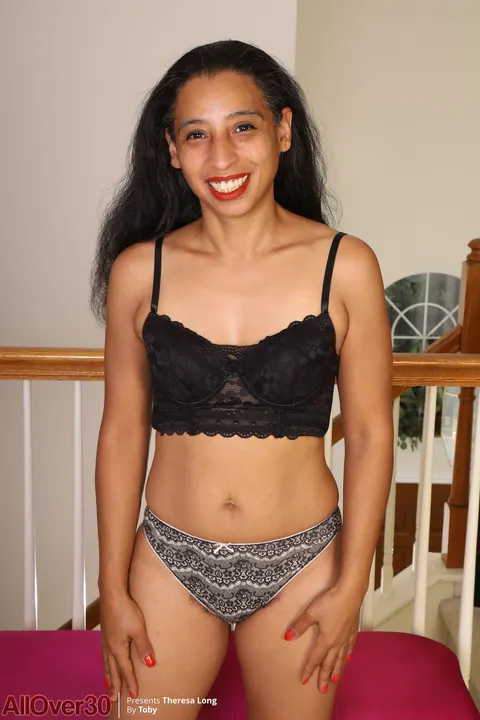 Theresa Long: Ebony Brunette Spreads Her Hairy Pussy in Close-Up – photo 7 of 21