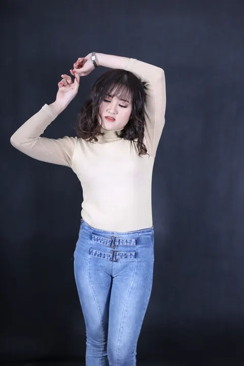 Asian Brunette Models a Skirt and Jeans – photo 9 of 21