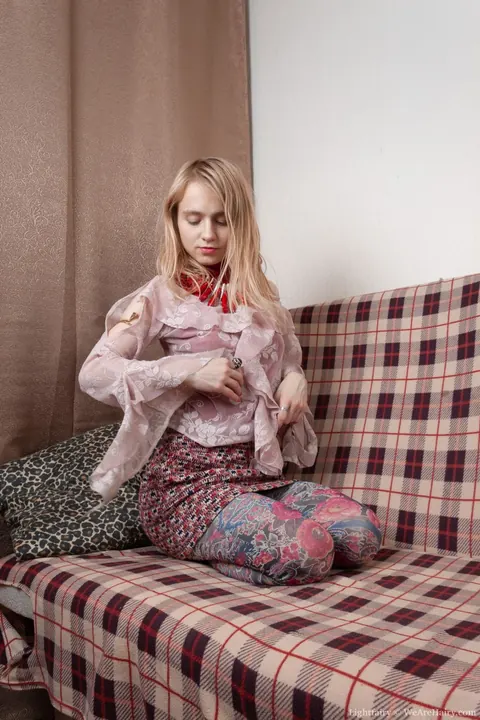 Light Fairy: Blonde with Hairy Pussy Toys Herself on the Sofa – photo 2 of 20