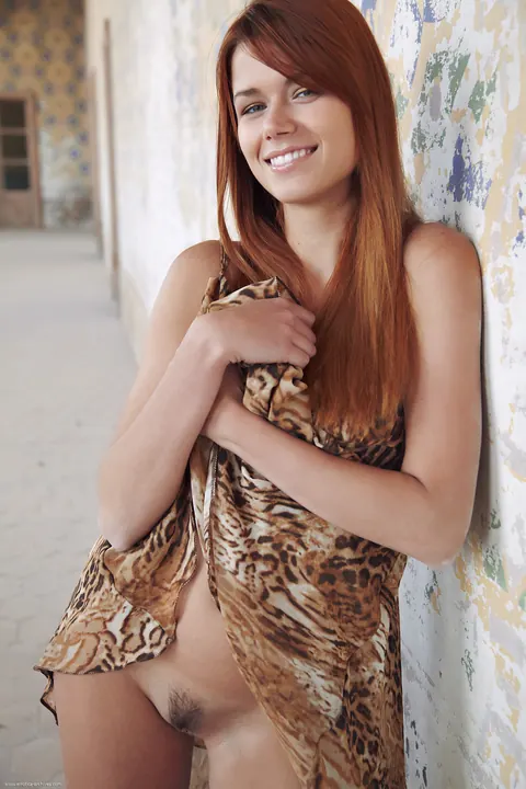 Tall Mexican Redhead Poses Nude in Heels – photo 3 of 21