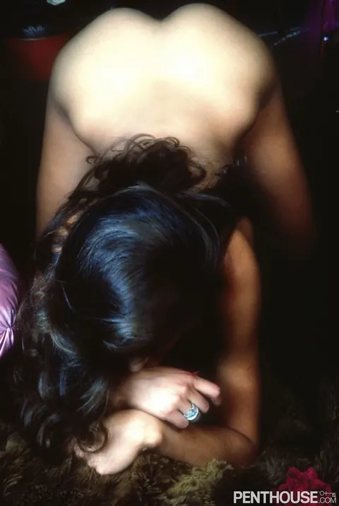Michelle Bauer: Mature Brunette Undresses Fully and Shows Her Hairy Pussy – photo 7 of 17