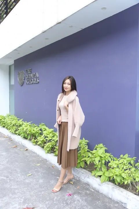 Japanese Woman Poses Outdoors Fully Clothed – photo 9 of 20