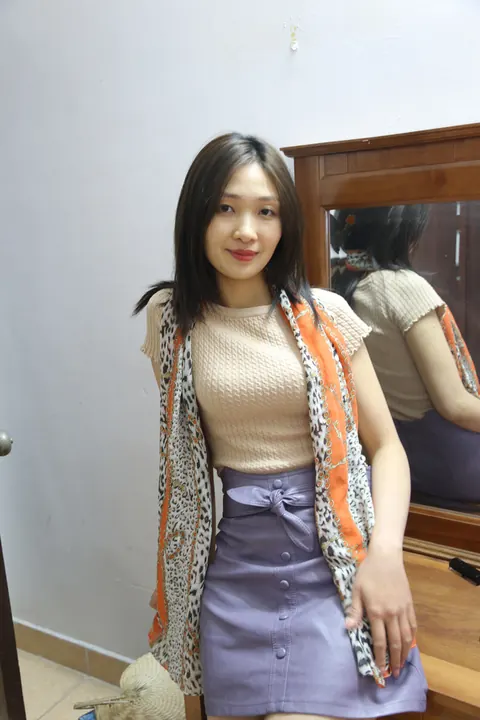 Japanese Woman Poses Outdoors Fully Clothed – photo 19 of 20