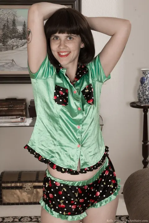 Kelly Jones: Brunette with Natural Tits Undresses and Spreads Her Hairy Pussy – photo 1 of 16