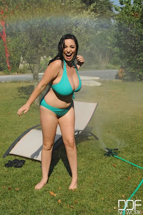 Karina Hart: Two Curvy Brunette MILFs Strip Off Bikinis in the Garden – photo 3 of 21