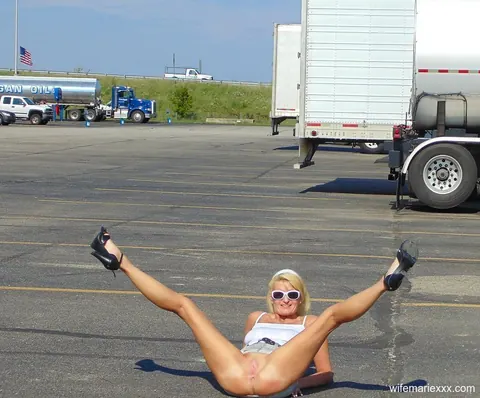 Marie Wadsworthy: Busty Blonde MILF Sucks Cock and Spreads Her Pussy Outdoors – photo 12 of 15