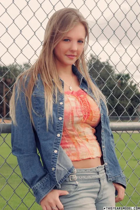 Dawson Miller: Thick Blonde Bares Her Breasts in Jeans at a Ball Diamond – photo 1 of 10