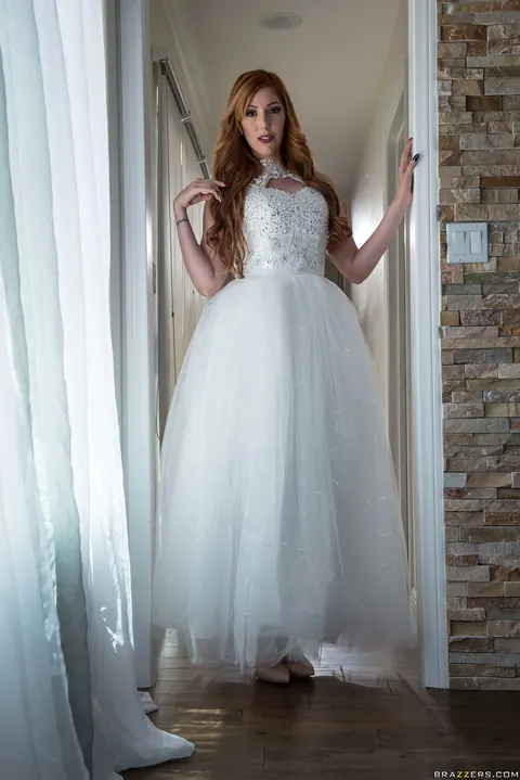 Lauren Phillips: Thick Redhead MILF Bride Takes Anal Doggy Style in Heels – photo 1 of 21