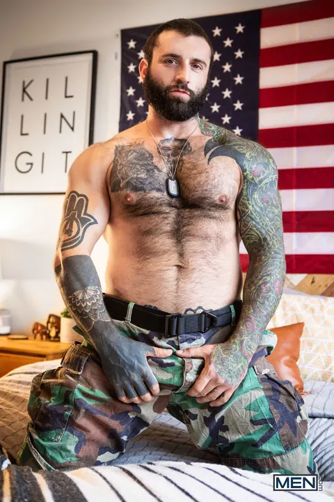 Tattooed Older Man Kisses and Fucks His Partner – photo 2 of 21
