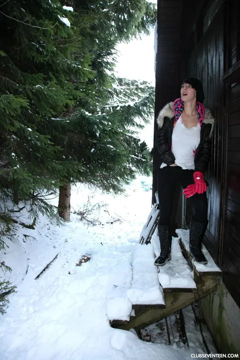 European Woman Strips Off Her Boots and Fingers Her Pussy Outdoors – photo 7 of 21