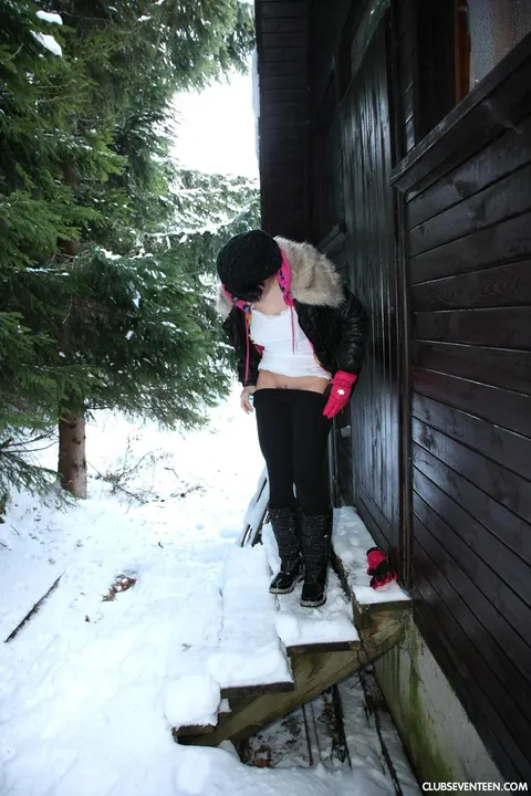 European Woman Strips Off Her Boots and Fingers Her Pussy Outdoors – photo 8 of 21
