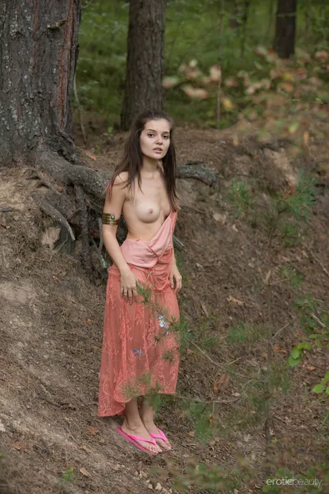 PAWG Strips Out of Her Skirt and Spreads in the Forest – photo 5 of 16