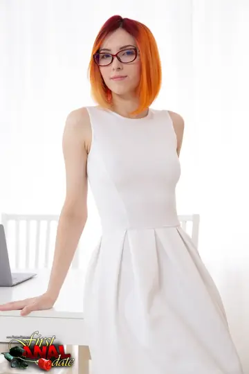 Elin Dane – Petite Redhead in Glasses Takes Anal and a Facial