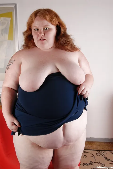 Mature BBW with Big Tits and Piercings Poses Nude – photo 9 of 16