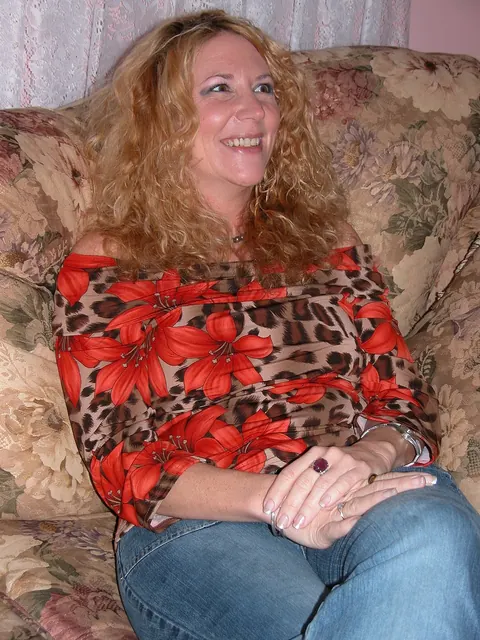 Curly Blonde MILF Strips Out of Her Jeans and Spreads – photo 4 of 20