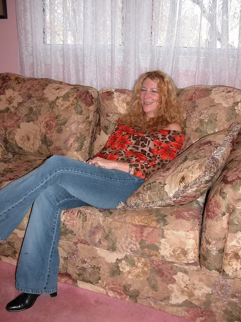 Curly Blonde MILF Strips Out of Her Jeans and Spreads – photo 2 of 20