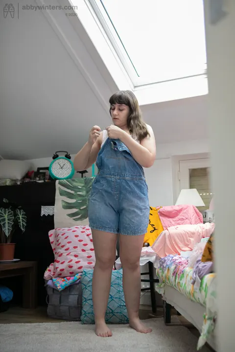 PAWG Poses in Jeans and Panties Showing Her Big Ass – photo 16 of 20