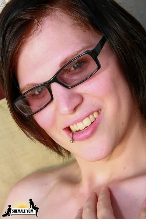 Tall Trans Woman Undresses and Spreads Her Legs – photo 5 of 16