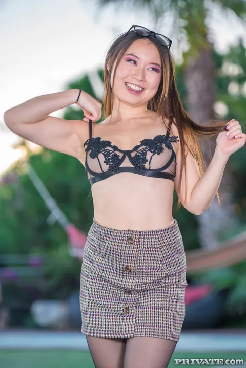 Yiming Curiosity: Chinese Brunette with Small Natural Tits Takes a Facial – photo 1 of 21
