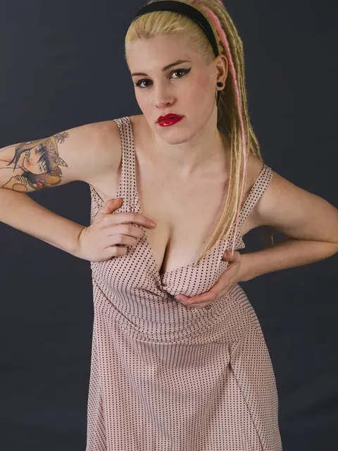 Blonde Flashes Her Big Tits in a Dress – photo 11 of 21