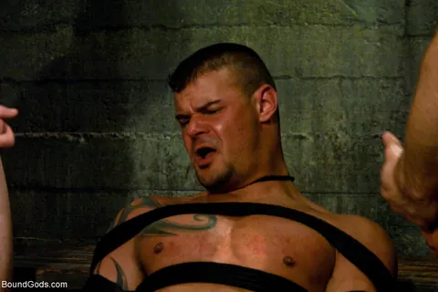 Two Naked Men Engage in Bondage Play – photo 18 of 21