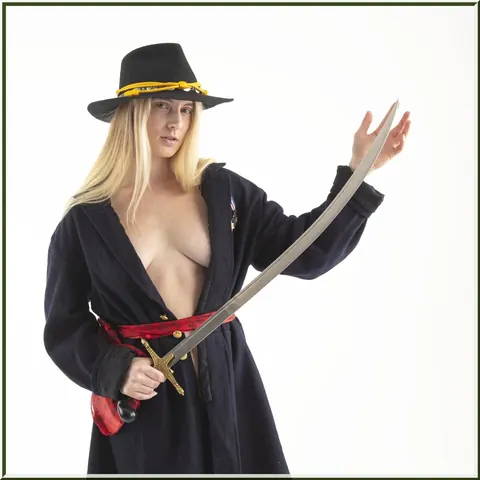 Woman Poses Nude at a Playful Photoshoot – photo 2 of 21
