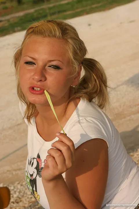 Malina May: Chubby European Blonde Reveals Her Big Tits at Playground – photo 2 of 16