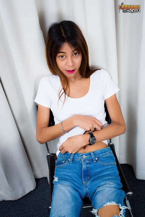Slim Trans Woman in Jeans Spreads Her Asshole and Shows Cock – photo 3 of 16
