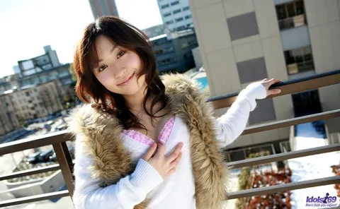 Momo Yoshizawa: Pale Japanese MILF in Panties and Boots Spreads on the Balcony – photo 11 of 16