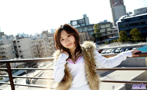 Momo Yoshizawa: Pale Japanese MILF in Panties and Boots Spreads on the Balcony – photo 7 of 16
