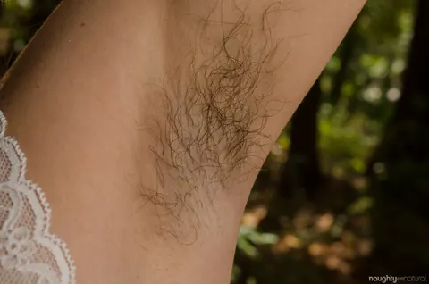 Hairy Lesbians Kiss and Spread in the Forest – photo 4 of 21