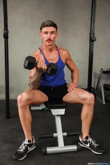 Two Men Strip, Kiss and Fuck in the Gym