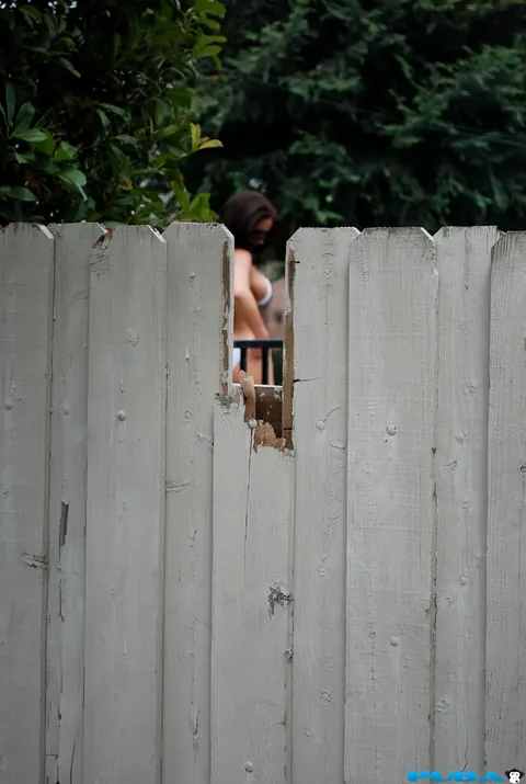 Jayden Jaymes: Curvy Brunette MILF in a Bikini Seduces Her Neighbor Outdoors – photo 9 of 21