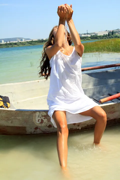 Woman Spreads Her Legs and Bends Over Outdoors – photo 4 of 21