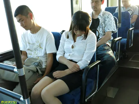 Noa Koizumi: Petite Japanese Brunette Strips Naked on a Bus and Poses – photo 6 of 20