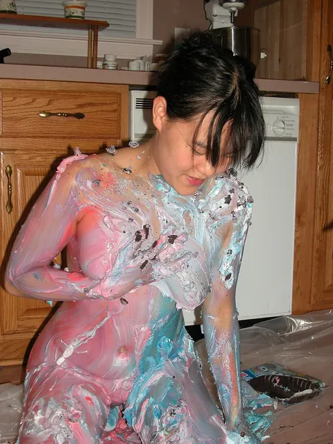 Asian Woman Spreads Her Pussy on the Kitchen Counter – photo 13 of 21