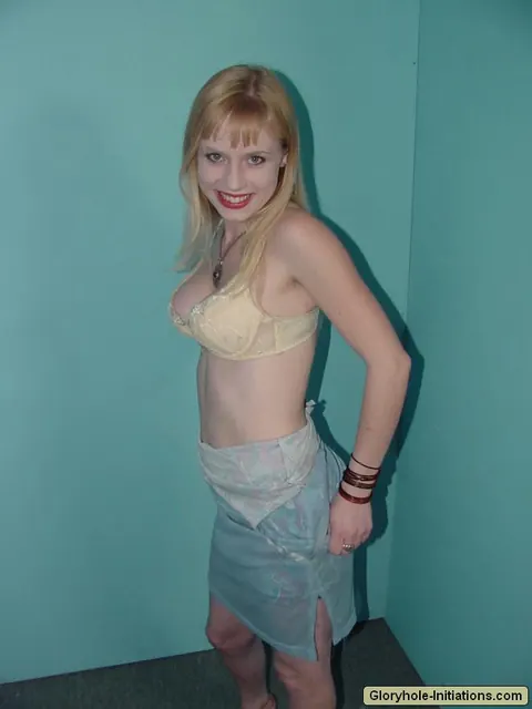 Meadow: Thick Blonde MILF in Heels Gives a Deepthroat Blowjob at Gloryhole – photo 3 of 15