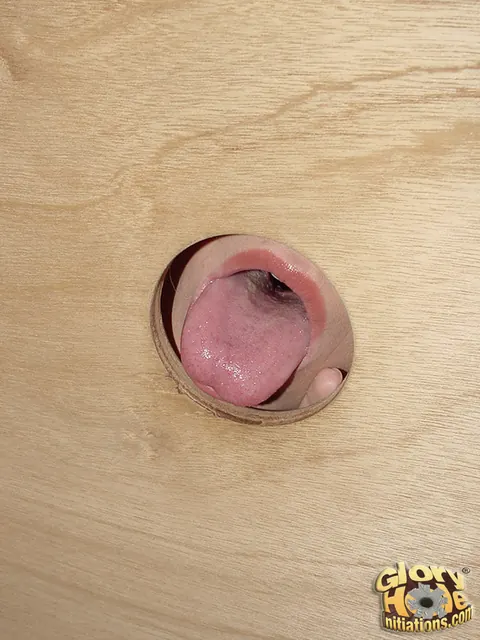 Summer Sweet: Blonde Kneels at Gloryhole for a Blowjob and Handjob – photo 4 of 17