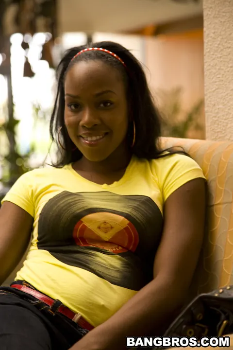 Tony Sweets: Ebony MILF Gives a Blowjob and Takes It Doggy Style Outdoors – photo 4 of 21