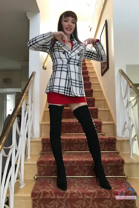Aliya Brynn: Brunette Lesbians Kiss and Spread Outdoors in Boots – photo 2 of 21
