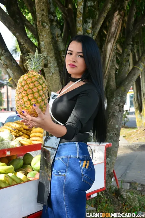 Maria Del Rosario: Colombian Brunette with Big Tits Spreads Outdoors – photo 1 of 19
