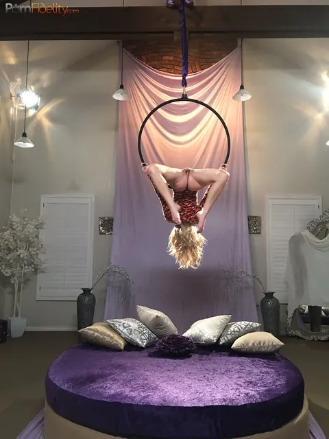 Arya Fae: Petite Blonde in a Bodysuit Poses for Aerial Yoga – photo 18 of 19